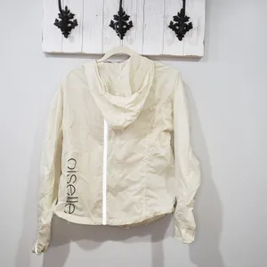 Oiselle Windbreaker Jacket Reflective Running Cream M Lightweight thumbnail 2