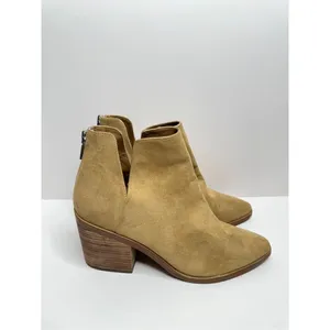 BP. Kaleb Tan Faux Suede Side Cutout Pointed Toe Ankle Booties Size 9.5 thumbnail 3