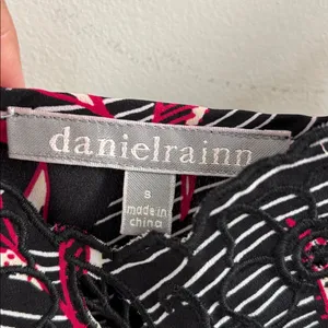 Daniel Rainn Anthropologie Floral Eyelet Cami Tank Top Black Pink Size Small S thumbnail 11