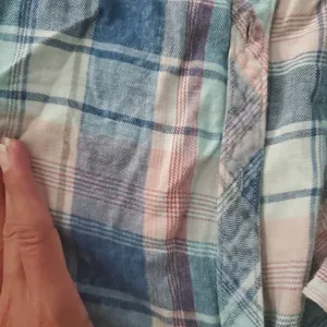 Flannel shirt by Gap size xs in blue white and pink colors. thumbnail 2