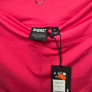 Snipes‎ Women's Vibrant Pink Bike Shorts thumbnail 3