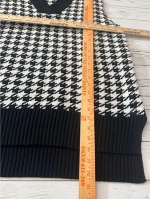 Black and White Houndstooth Knit Sweater Vest V Neck Sleeveless Size XL thumbnail 10