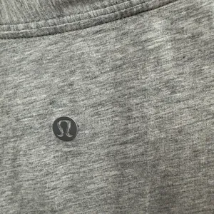 Lululemon Grey Women’s Large Vneck Tee Shirt thumbnail 3