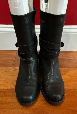 Stuart Weitzman soft Leather Round Toe Buckle‎ Moto Boots Women's size 7.5 thumbnail 1