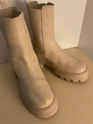 Thursday women crème leather platform Chelsea heel boots US 7.5 thumbnail 3