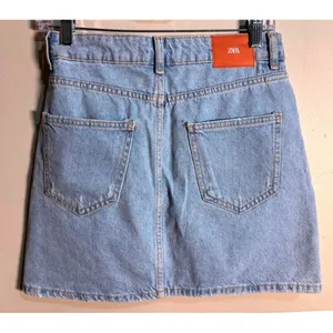 ZARA Light Wash Denim‎ Mini Skirt Distressed Size US Size Small thumbnail 4