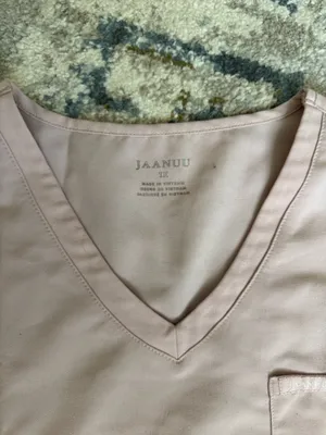 Jaanuu Scrub Top Women’s thumbnail 2