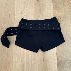 LOBA Chleo Hot Shorts with Belt Size XXS in Black thumbnail 4