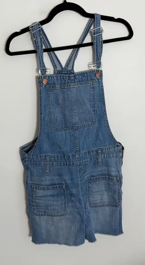 Madewell Shorts overalls size medium thumbnail 1