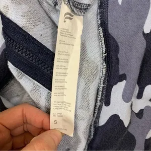 Fabletics Camo Zip Up Hoodie Small Black Gray Full‎ Zip Drawstring Sweatshirt thumbnail 4