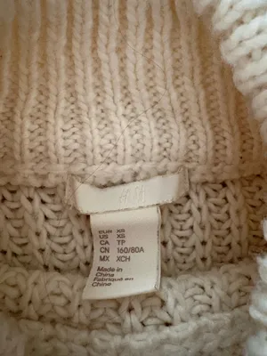 White Sweater H&M thumbnail 2