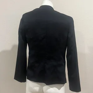 Simply styled black open blazer Size 2 thumbnail 4