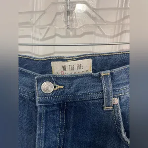 We The Free Dark Indigo Distressed Raw-Hem Straight Jeans NWT Waist 25" thumbnail 5
