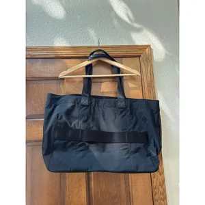 LOJEL Niru City Tote in Black thumbnail 7