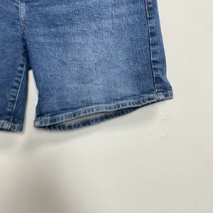 Lucky Brand Blue Jean Shorts The Roll Up Womens 6/28 Mid Rise Regular Wash Denim thumbnail 2