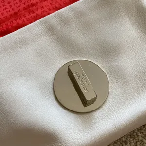 Kate Spade Aster Court Naomi Crossbody Bag Purse Quilted White Red Lining VEUC thumbnail 14