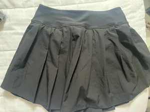 Old Navy Active Black tennis skirt thumbnail 2