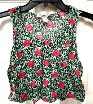Forever 21 cropped green floral tank thumbnail 1