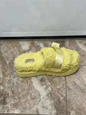 Ugg Winter Fluffita Sherpa Yellow Platform Slippers Womens Size 5 thumbnail 4