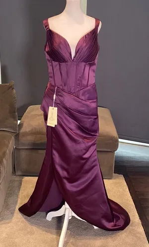Women’s Purple Mermaid Full Length Formal Dress Small Train Leg Slit Size M NWT thumbnail 1
