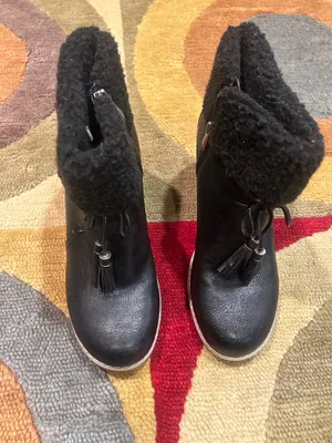 Brand New G.H. Bass Carroll Booties Boots Shoes Black Faux Fur Wedges Size 9 1/2 thumbnail 2