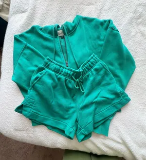Universal Threads Green Sweat Set thumbnail 1