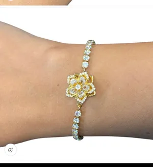 Rotating Spinner Snowflake Bracelet – Crystal Gold thumbnail 5