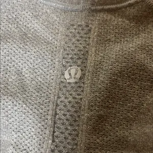 Lululemon Gray Long Sleeve Top thumbnail 4