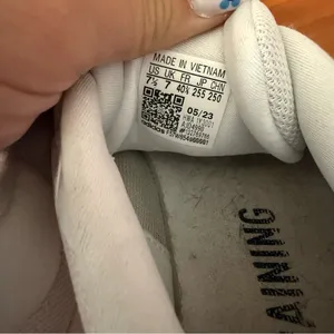 Adidas Everyset Trainer Running Workout Athletic Tennis Shoe White Black Wmn 8.5 thumbnail 5