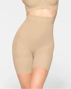 SKIMS $36 Retail NWOT Everyday Sculpt High Waisted Mid Thigh Short thumbnail 1