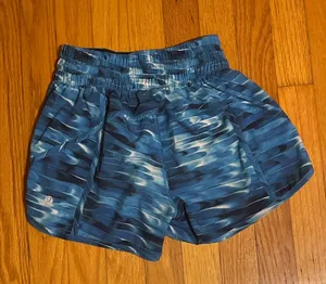 Lululemon Shorts thumbnail 2