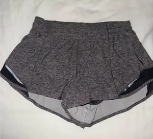 Lululemon Hot Hot Shorts thumbnail 1