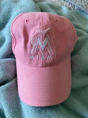 Miami Marlins Hat Pink thumbnail 1