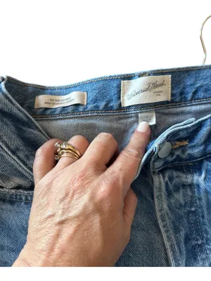 Universal Threads Mid Rise 90s Baggy Denim thumbnail 5