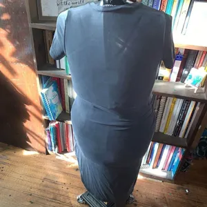 Lulu’s gray knit gathered S t-shirt dress with slit thumbnail 3