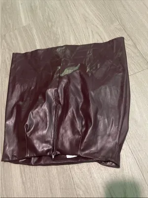Windsor Faux Leather Ruched Mini Skirt - Wine thumbnail 3