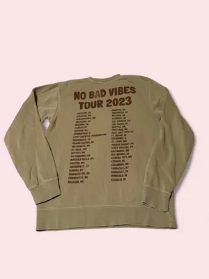 Source Unknown "No Bad Vibes" Tan Crewneck Sweater - Old Dominion Tour 2023 thumbnail 2