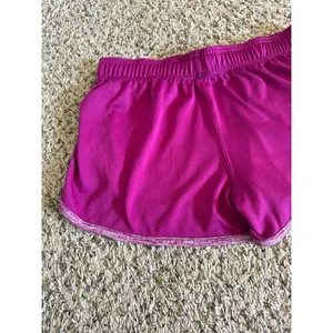 Under Armour Women's‎ Purple Heat Gear Running Shorts Size Medium thumbnail 7