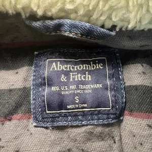 Abercrombie & Fitch Denim bomber Jacket‎ Sherpa Collar Womens Size small Lined thumbnail 8