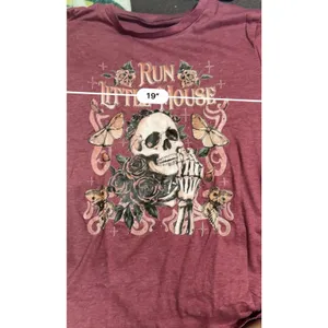 Run Little Mouse Skeleton Halloween Oversized T shirt Maroon Women’s S thumbnail 5