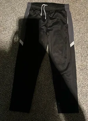 Joggers Black Size XL thumbnail 1