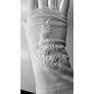 Vintage 1980s White/Ivory Unbranded Satin Beaded Floral Gloves XS S thumbnail 14