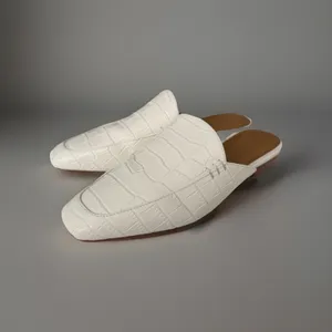 Marc Fisher LTD White Croc Embossed Mule Loafers Pointed Toe Size 7M thumbnail 3