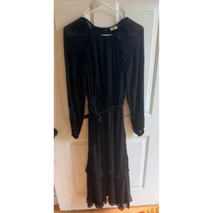 Aritzia x Little Moon Women's Verbena Long Sleeve Chiffon Midi Dress in Black S thumbnail 2