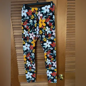 Urban Outfitters x Nike Leg-A-See Hawaiian Floral Print Legging Sz M thumbnail 3