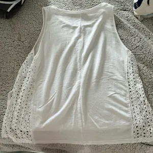 White tank thumbnail 3