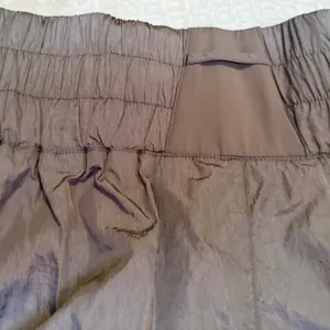 Nice breezy, warm-up style running shorts Women' Gray High-Waisted Shorts thumbnail 4