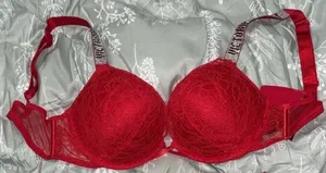 Victoria’s Secret bra thumbnail 1