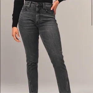 Abercrombie & Fitch Curve Love The Skinny High Rise Jean washed black Size 26/2R thumbnail 2
