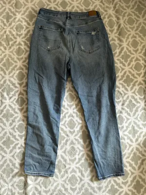 American Eagle Outfitters Mom Jeans thumbnail 2